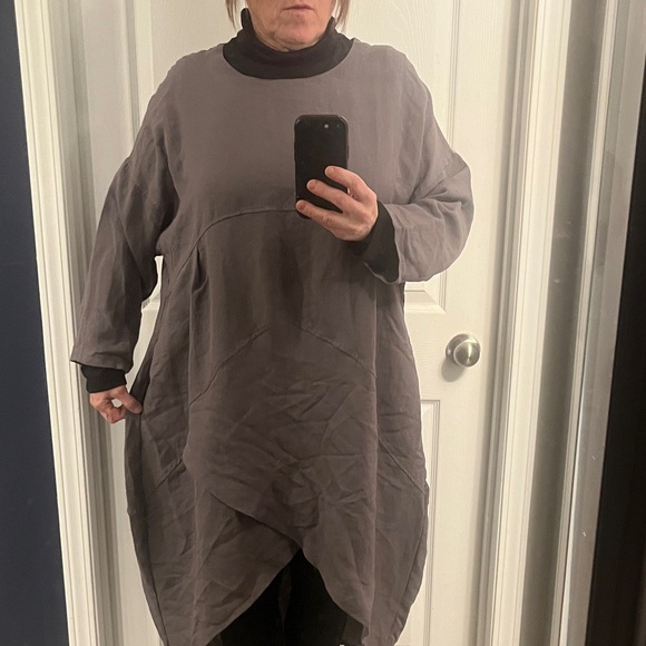 Dresses & Skirts - Oversized Long Sleeve Tunic Dress in Charcoal